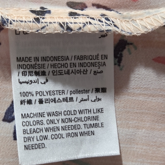 Style & Co Henley Cream Floral Top Roll Tab Sleeves Womens Large - Picture 6 of 6